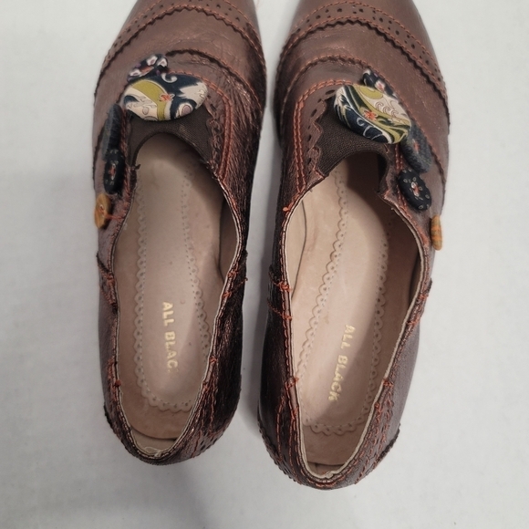 AllBlack Bronze Brown Leather Button Accent Art To Wear Slip On Shoe - Picture 2 of 9